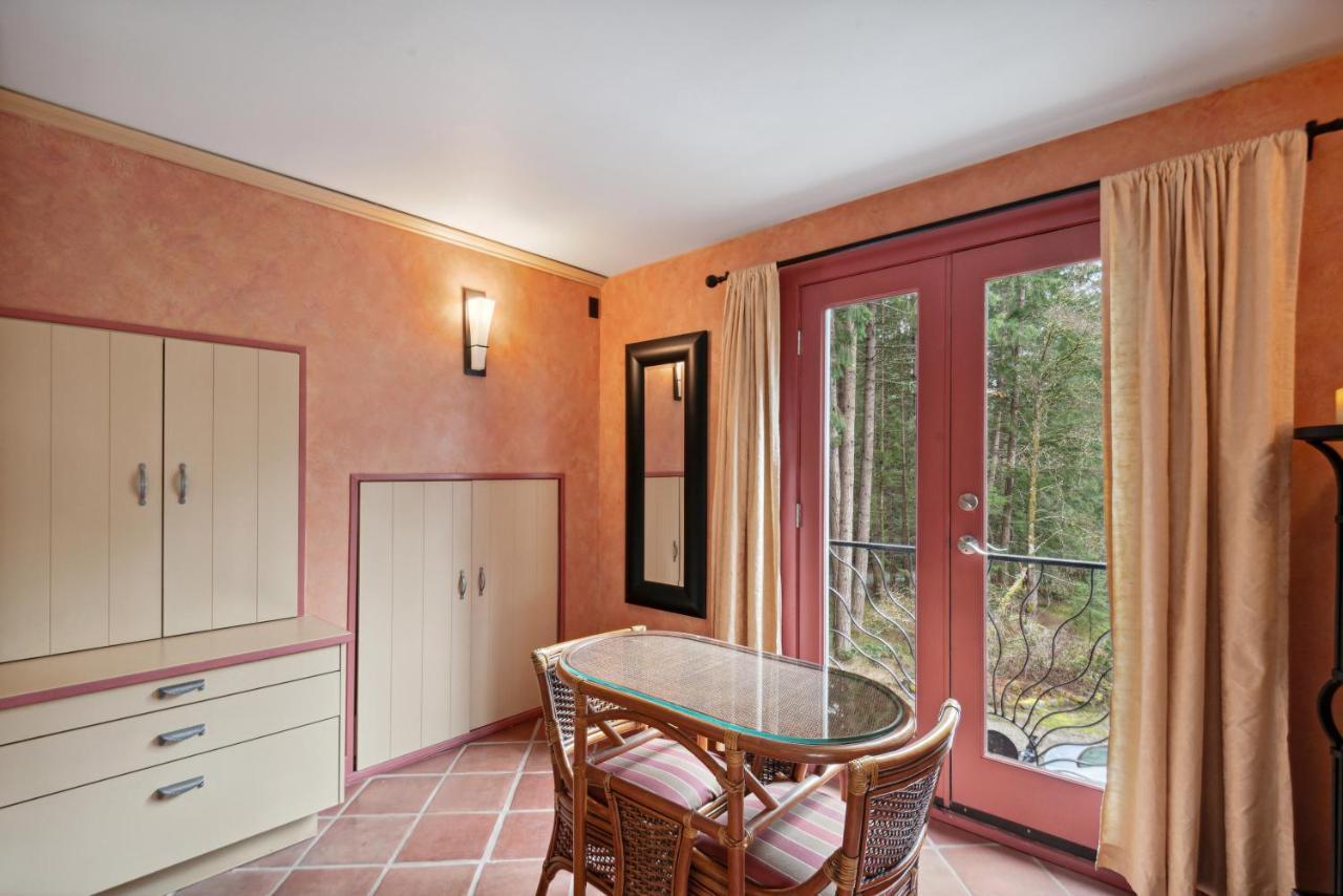 Salt Spring Carriage House B&B Ganges Exterior foto