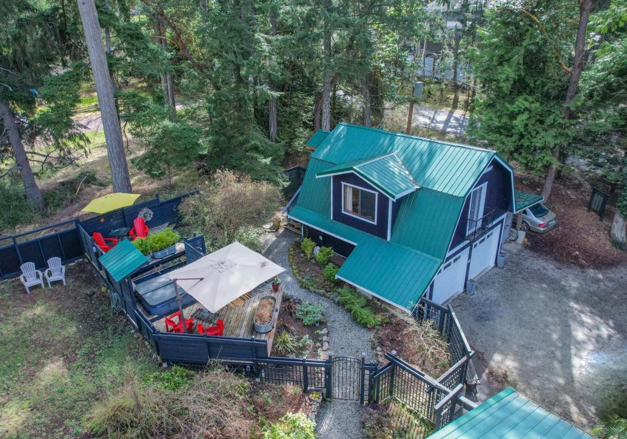 Salt Spring Carriage House B&B Ganges Exterior foto